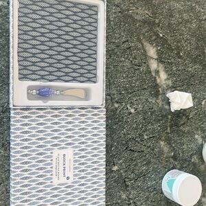 Two’s Company Block Print Glads Serving Board with Spreader new in box